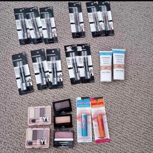 20 piece COVERGIRL and Maybelline makeup bundle